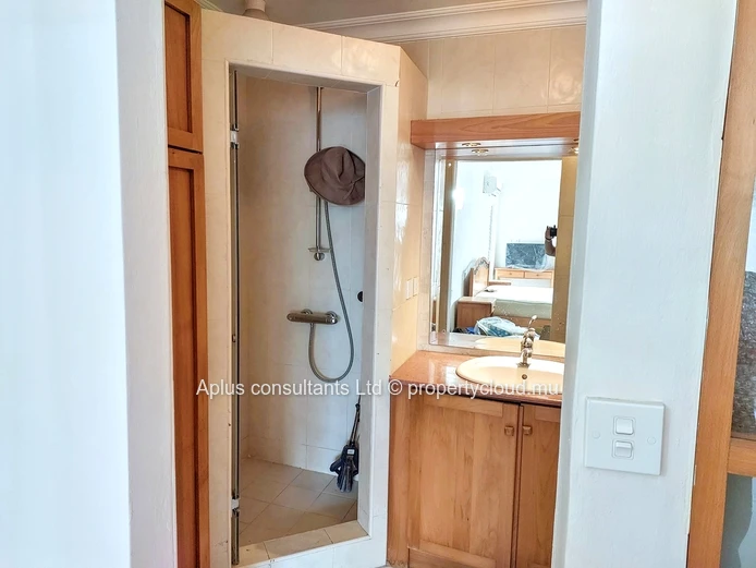 Apartment on Sale in Rose Hill