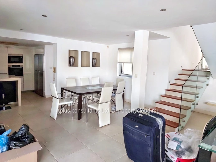 Stunning 4-Bedroom Villa with Pool in Albion, Mauritius!