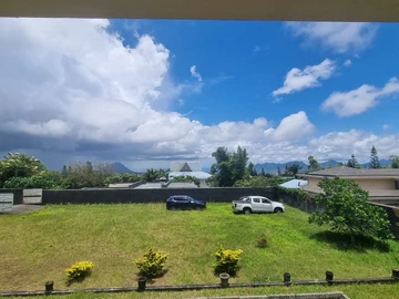 6 Bedroom House