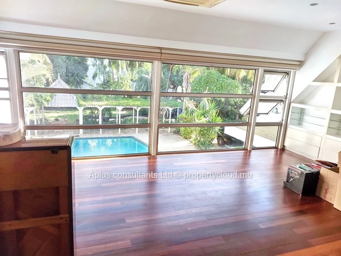Stunning 4-Bedroom Villa with Pool in Albion, Mauritius!