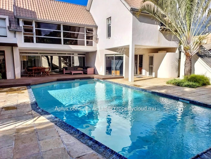 Stunning 4-Bedroom Villa with Pool in Albion, Mauritius!